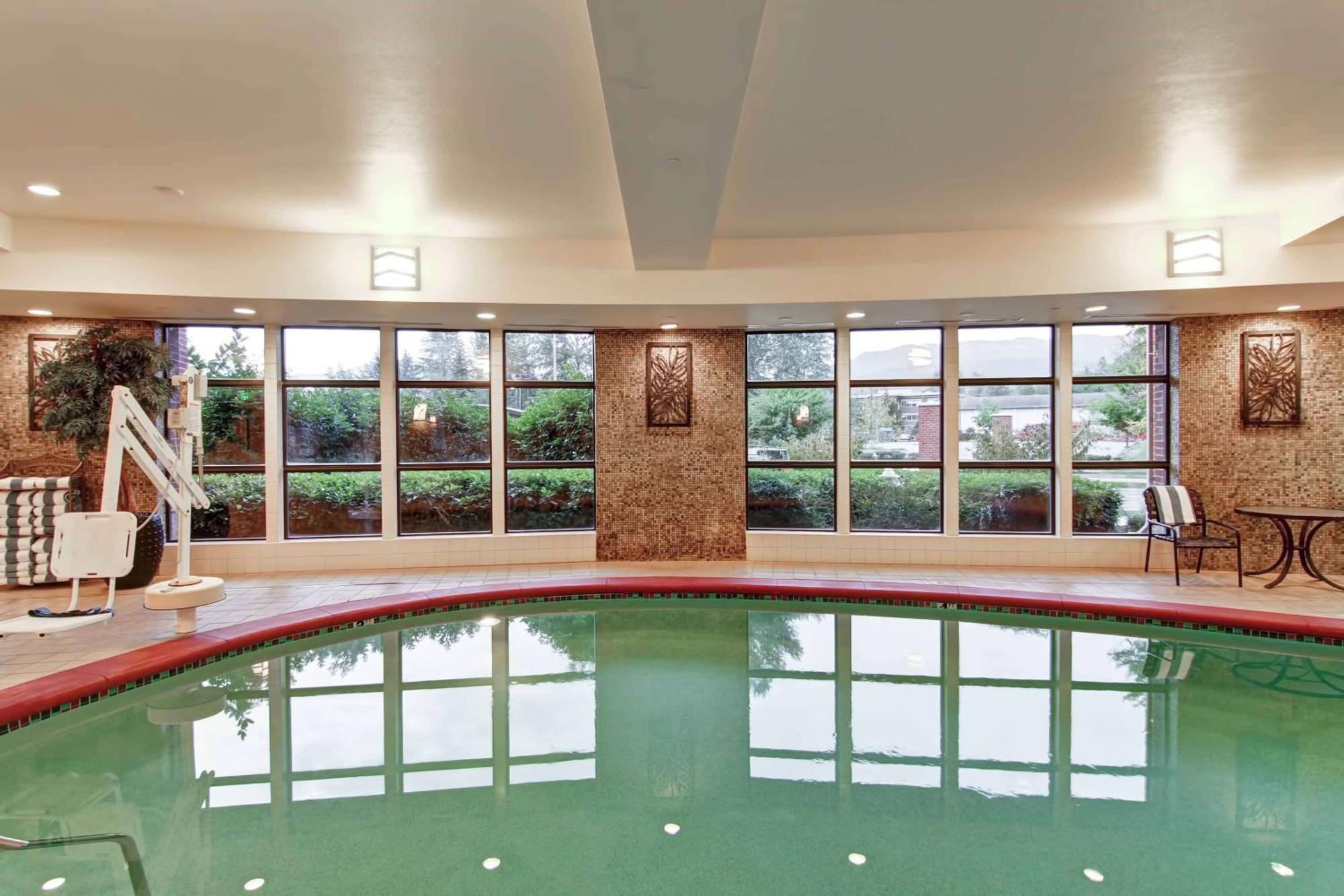 Hilton Garden Inn Seattle/Issaquah Zewnętrze zdjęcie